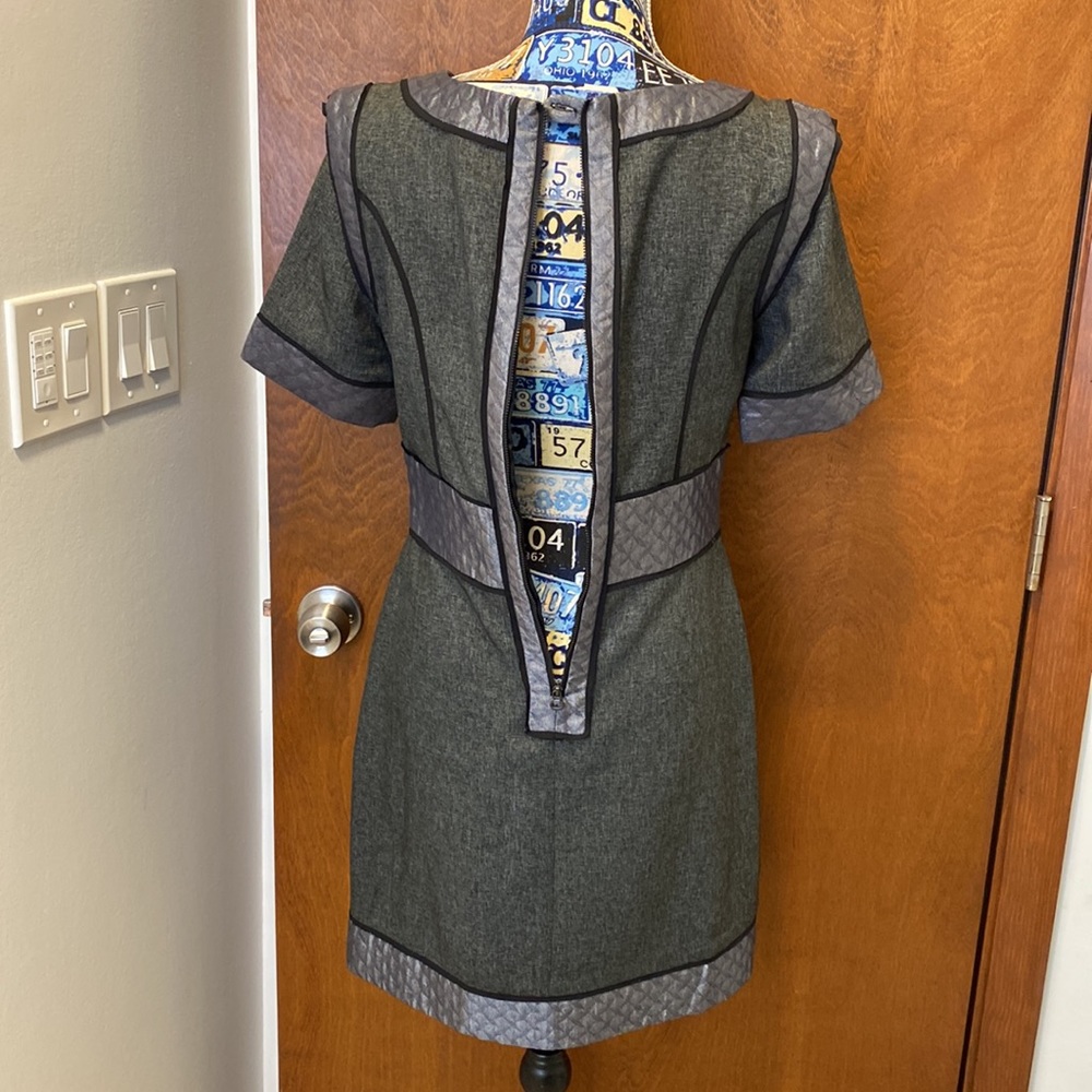 Bcbgeneration Dress Size Medium - image 7